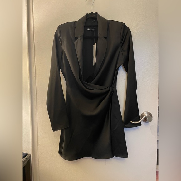 Zara Elegant silky Black Wrap Dress - Picture 6 of 6